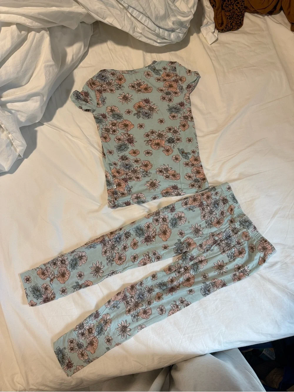 Posh Peanut Light Blue Floral Short-Sleeve Pajama Set